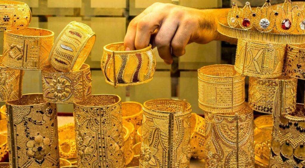 كم قيمة عيار 21؟…سعر الذهب اليوم الاثنين 1/8/2024 في مصر 6 سعر الذهب